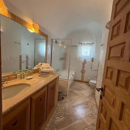 Vila Brorent - Polaris Quatu Baia Sardinia